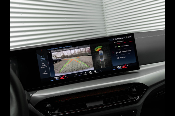 BMW 4 Serie Cabrio M440i xDrive - Trekhaak - Driving Ass Prof - Harman Kardon - Camera