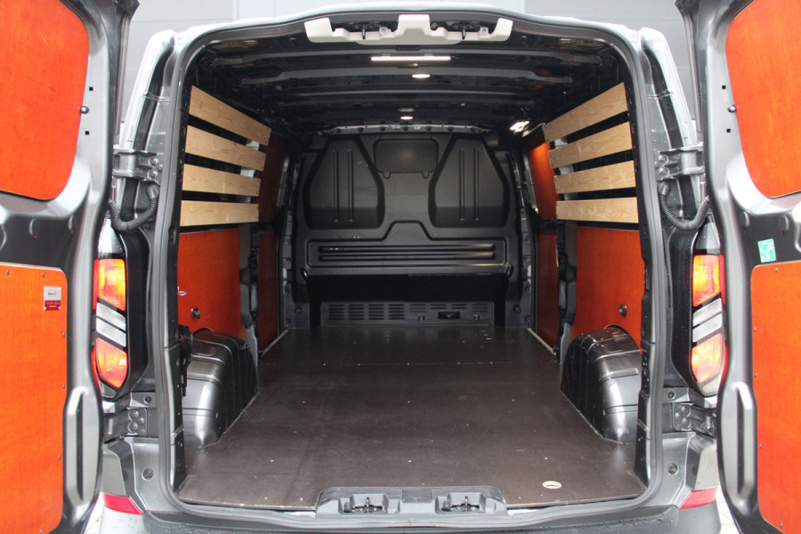 Ford Transit Custom 320 2.0 TDCI L2H1 Trend AWD 170pk - 2x Schuif - ACC - Stoel/Stuurverwarming - Trekhaak - Hout inbouw - Impriaal - Rijklaar