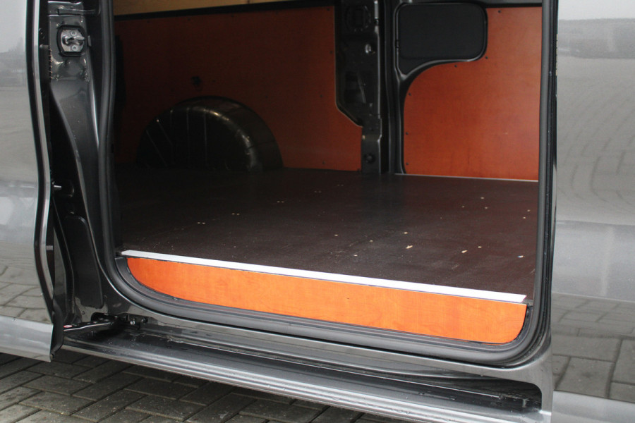 Ford Transit Custom 320 2.0 TDCI L2H1 Trend AWD 170pk - 2x Schuif - ACC - Stoel/Stuurverwarming - Trekhaak - Hout inbouw - Impriaal - Rijklaar