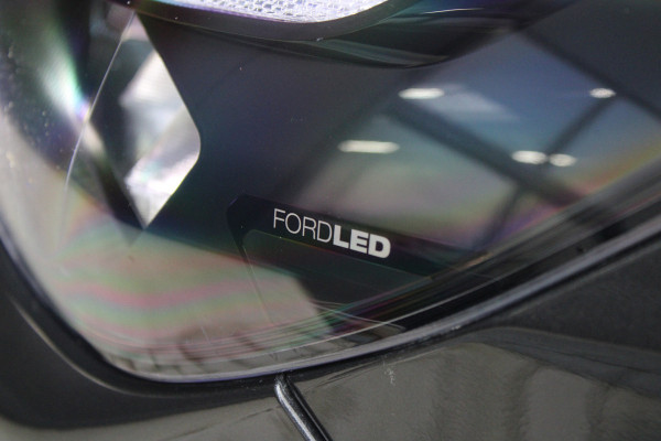 Ford Transit Custom 320 2.0 TDCI L2H1 Trend AWD 170pk - 2x Schuif - ACC - Stoel/Stuurverwarming - Trekhaak - Hout inbouw - Impriaal - Rijklaar