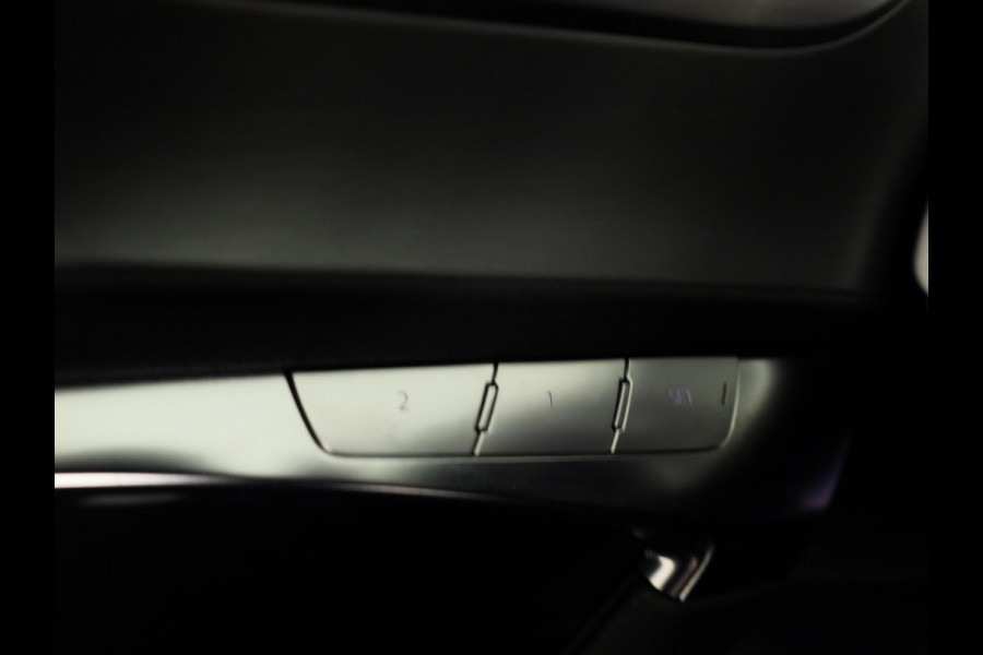 Audi A6 Avant 40 TFSI S edition Competition 204pk | Panoramadak | B&O | Ambient lighting | Matrix LED | Parkeercamera | Verlengde garantie