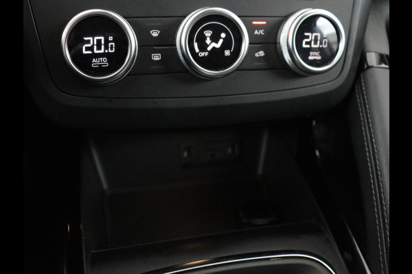 Renault Kadjar 1.3 TCe Zen | Automaat | Trekhaak | Carplay | Navigatie | Keyless | Parkeerhulp | Cruise control | Bluetooth | DAB | Climate control