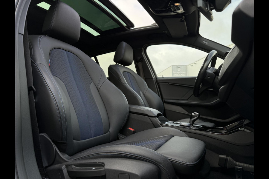 BMW 1-serie 118i Aut. M-Sport Edition | Panorama | Camera | Sport Stoelen | Sfeer Verlichting | Apple Carplay |