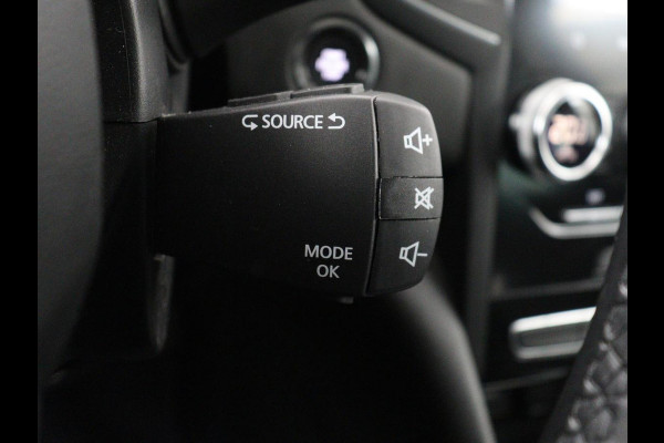 Renault Mégane 1.3 TCe Intens | Trekhaak | Carplay | Keyless | Full LED | Navigatie | Parkeerhulp | Cruise control | Bluetooth | Climate control