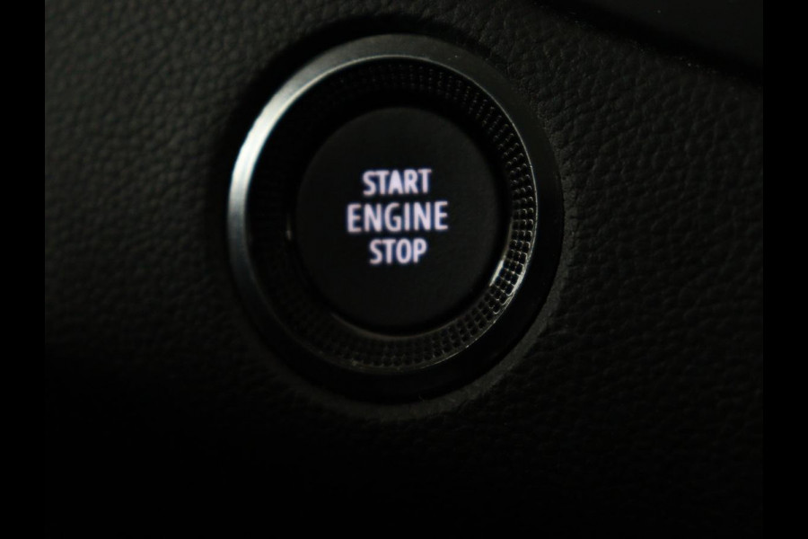 Renault Mégane 1.3 TCe Intens | Trekhaak | Carplay | Keyless | Full LED | Navigatie | Parkeerhulp | Cruise control | Bluetooth | Climate control