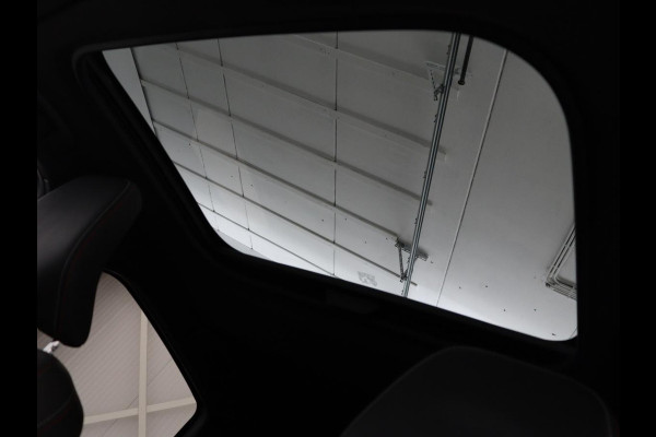 Renault Arkana 1.6 E-Tech Hybrid 145 R.S. Line | Panoramadak | Leder/Alcantara | Trekhaak | Stoelverwarming | Adaptive cruise | Camera | Carplay | Keyless | Park Assist | Full LED | Navigatie