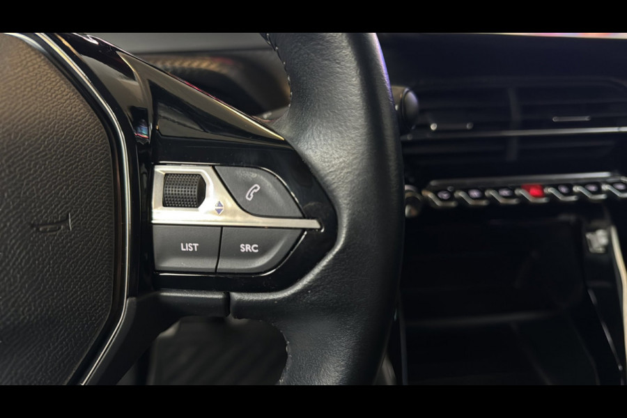 Peugeot 2008 1.2 PureTech Active Pack TREKHAAK DISTRIBUTIERIEM IS VERVANGEN CARPLAY/ ANDROID AUTO