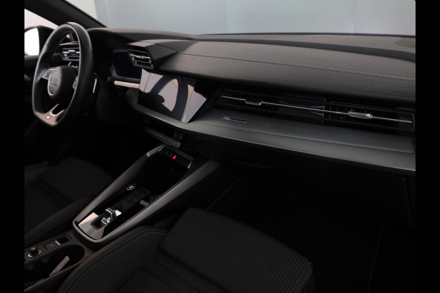 Audi A3 Sportback 30 TFSI S edition 110pk | Panoramadak | Navigatie | Parkeersensoren | Verlengde garantie |