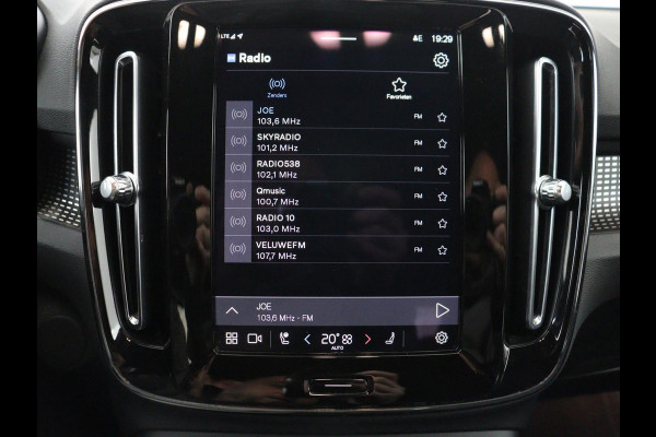 Volvo XC40 Recharge Core | SOH 95% | Stoel & stuurverwarming | Trekhaak | Camera | Carplay | Navigatie | Parkeerhulp | Full LED