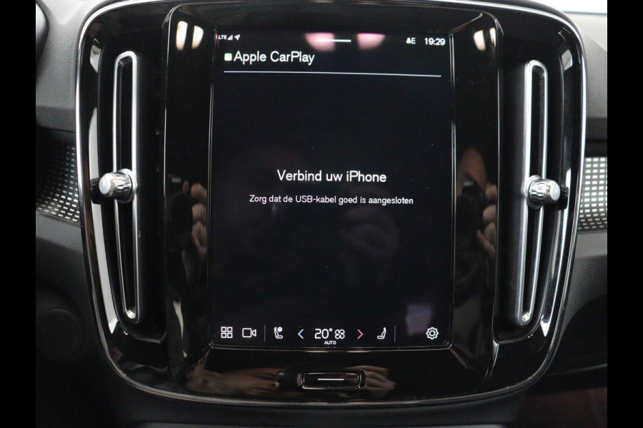 Volvo XC40 Recharge Core | SOH 95% | Stoel & stuurverwarming | Trekhaak | Camera | Carplay | Navigatie | Parkeerhulp | Full LED