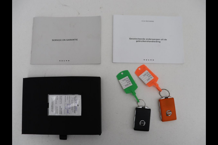 Volvo XC40 Recharge Core | SOH 95% | Stoel & stuurverwarming | Trekhaak | Camera | Carplay | Navigatie | Parkeerhulp | Full LED