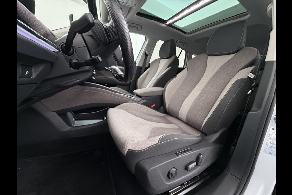 Škoda ENYAQ iV 80 First Edition HighLuxus Soh92% Pano-Dak Elektr.Trekhaak *BOMVOL € 63.000 nieuw!* 21"lm Full-Led 360-Camera Adaptive-Cruise Na Warmtepomp Adaptief onderstel+Dynamisch-onderstel/Stuur Airco-autom 3-zones E-call Chroom-Dakrail Head-Up-Display Smartlink Edition High 1.000kg trekvermogen