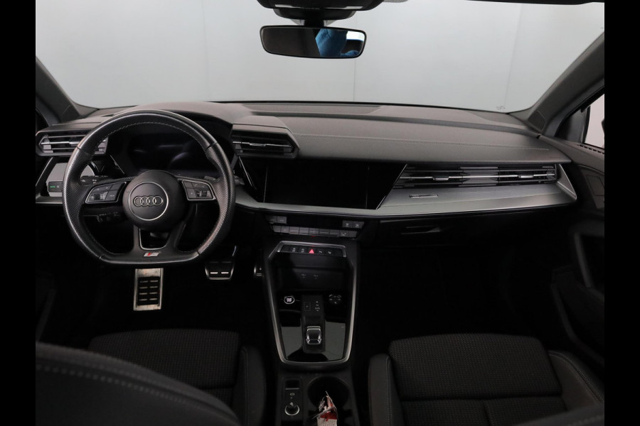 Audi A3 Sportback 35 TFSI S edition 150pk | Navigatie | Parkeersensoren | Verlengde garantie | 17 inch lichtmetalen velgen