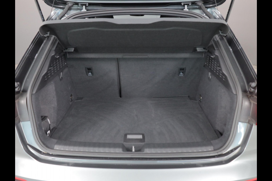 Audi A3 Sportback 35 TFSI S edition 150pk | Navigatie | Parkeersensoren | Verlengde garantie | 17 inch lichtmetalen velgen
