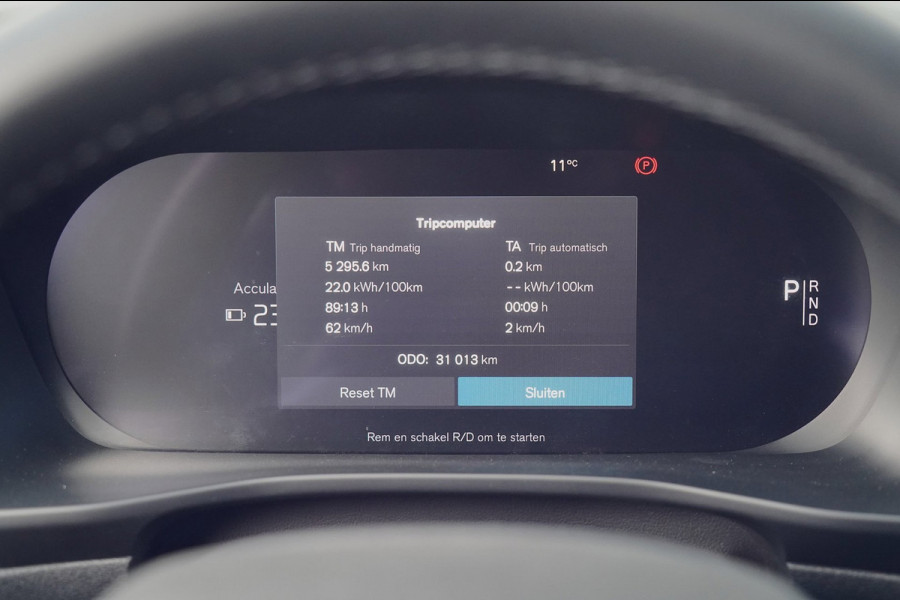 Volvo XC40 Single Motor Essential 69 kWh / 31dkm NAP / Elek. Trekhaak / Camera / Carplay / NL-Auto