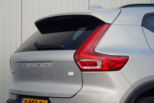 Volvo XC40 Single Motor Essential 69 kWh / 31dkm NAP / Elek. Trekhaak / Camera / Carplay / NL-Auto