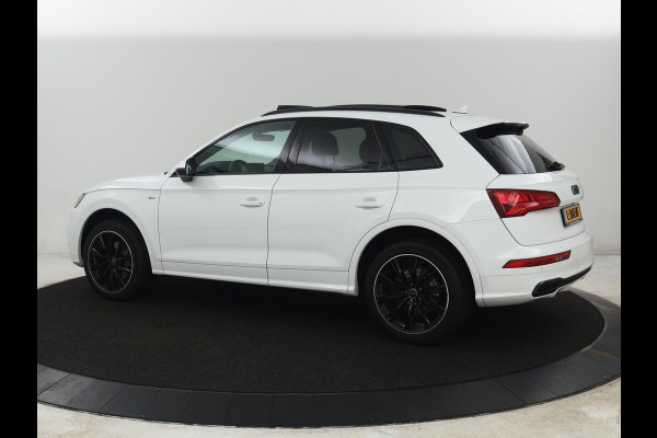 Audi Q5 2.0 TFSI S line | Panoramadak | Stoelverwarming | Virtual Cockpit | Camera | Carplay | Keyless | Side Assist | Full LED | Navigatie | Half leder | Sportstoelen | Parkeerhulp | Cruise control