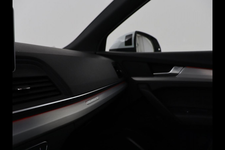 Audi Q5 2.0 TFSI S line | Panoramadak | Stoelverwarming | Virtual Cockpit | Camera | Carplay | Keyless | Side Assist | Full LED | Navigatie | Half leder | Sportstoelen | Parkeerhulp | Cruise control