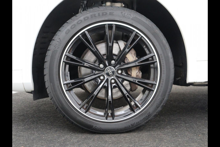 Audi Q5 2.0 TFSI S line | Panoramadak | Stoelverwarming | Virtual Cockpit | Camera | Carplay | Keyless | Side Assist | Full LED | Navigatie | Half leder | Sportstoelen | Parkeerhulp | Cruise control