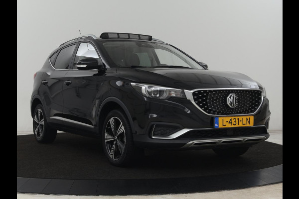MG ZS EV Luxury 45 kWh | Panoramadak | Leder | Stoelverwarming | Carplay | Adaptive cruise | Camera | Keyless | Full LED | Navigatie