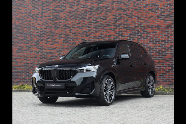 BMW X1 30e xDrive | Pano - Trekhaak - Camera