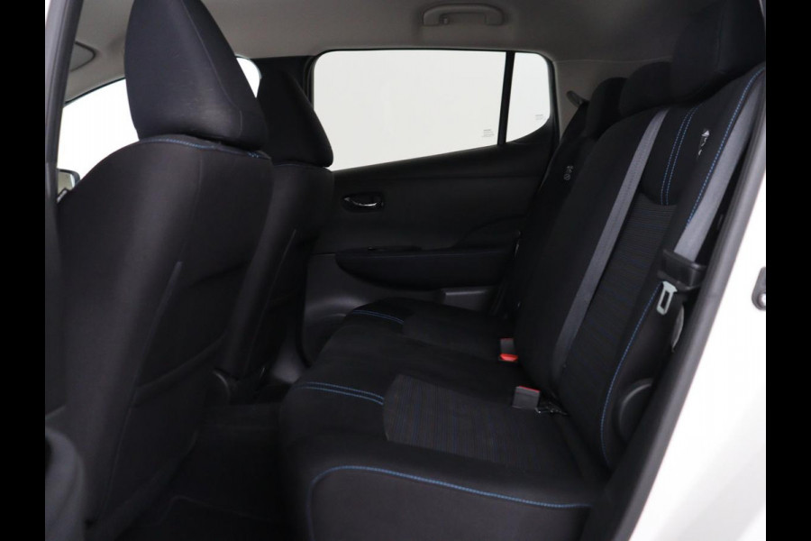 Nissan Leaf e+ N-Connecta 62 kWh | SOH 94% | Stoelverwarming | 360 Camera | Adaptive cruise | Carplay | Keyless | Full LED | Achterbankverwarming | Climate control