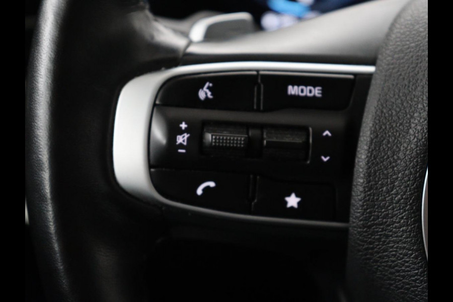 Kia Sportage 1.6 T-GDi Plug-in Hybrid AWD DynamicPlusLine | Stoelverwarming | Adaptive cruise | Matrix LED | 19'' | Camera | Half leder | Carplay | Keyless | Stuurverwarming | Navigatie | PHEV