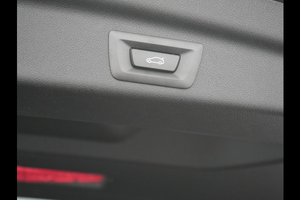 BMW 2 Serie Active Tourer 218i Executive 136pk Dealer O.H | Widescreen Navi | Camera | Voorstoelen Verwarmd | Apple Carplay | LED Koplampen | Navigatie | DAB | Cruise Control |