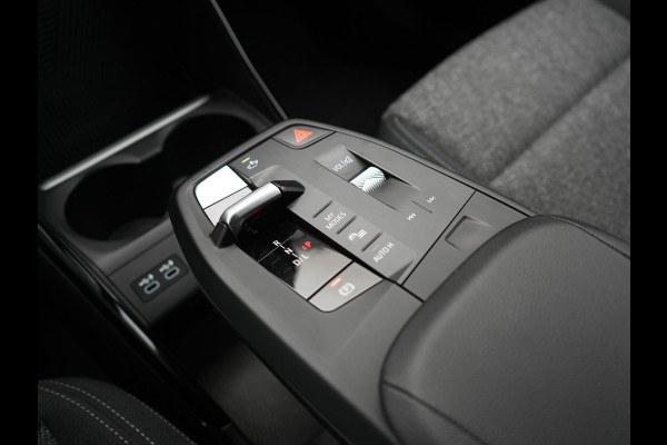 BMW 2 Serie Active Tourer 218i Executive 136pk Dealer O.H | Widescreen Navi | Camera | Voorstoelen Verwarmd | Apple Carplay | LED Koplampen | Navigatie | DAB | Cruise Control |