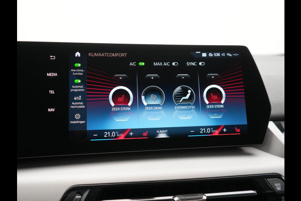 BMW 2 Serie Active Tourer 218i Executive 136pk Dealer O.H | Widescreen Navi | Camera | Voorstoelen Verwarmd | Apple Carplay | LED Koplampen | Navigatie | DAB | Cruise Control |