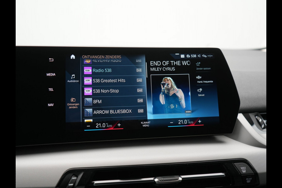 BMW 2 Serie Active Tourer 218i Executive 136pk Dealer O.H | Widescreen Navi | Camera | Voorstoelen Verwarmd | Apple Carplay | LED Koplampen | Navigatie | DAB | Cruise Control |