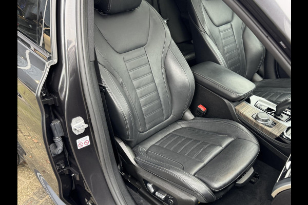 BMW X4 xDrive30i High Executive M Sport Pakket Automaat / Navigatie Professional / Panoramadak / Head-Up Display / Driving Assistant Plus / Innovation Pakket / Leder / M Sportremsysteem / Adaptief Onderstel / 20 Inch
