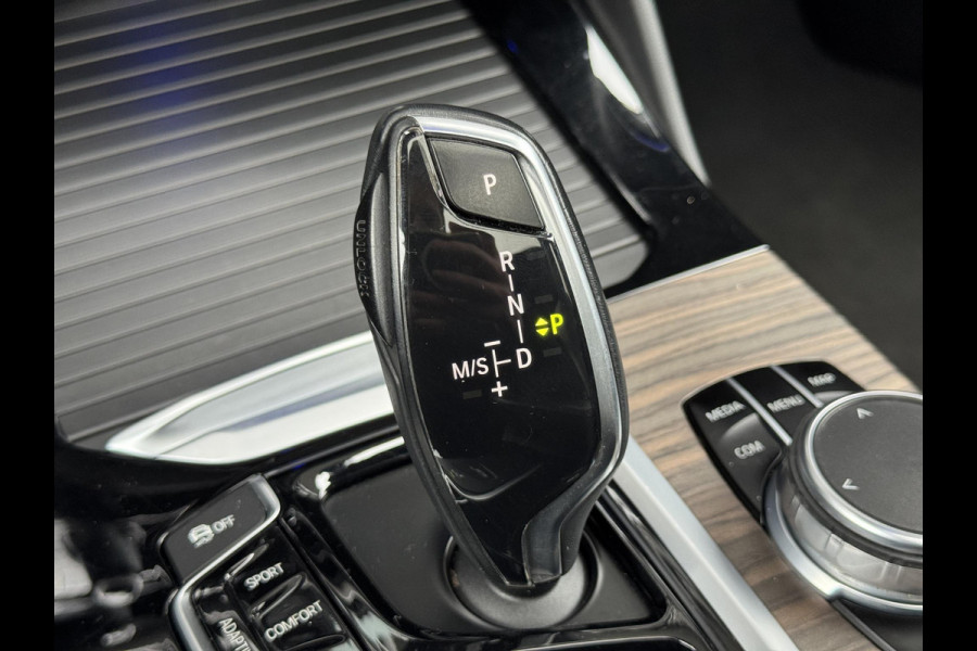 BMW X4 xDrive30i High Executive M Sport Pakket Automaat / Navigatie Professional / Panoramadak / Head-Up Display / Driving Assistant Plus / Innovation Pakket / Leder / M Sportremsysteem / Adaptief Onderstel / 20 Inch