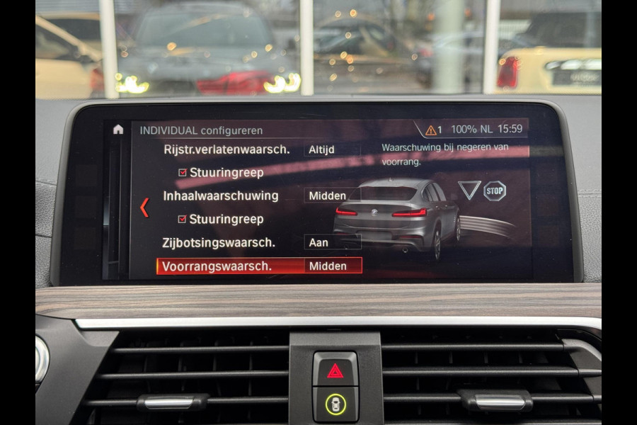 BMW X4 xDrive30i High Executive M Sport Pakket Automaat / Navigatie Professional / Panoramadak / Head-Up Display / Driving Assistant Plus / Innovation Pakket / Leder / M Sportremsysteem / Adaptief Onderstel / 20 Inch