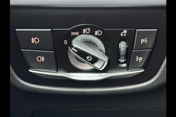 BMW X4 xDrive30i High Executive M Sport Pakket Automaat / Navigatie Professional / Panoramadak / Head-Up Display / Driving Assistant Plus / Innovation Pakket / Leder / M Sportremsysteem / Adaptief Onderstel / 20 Inch