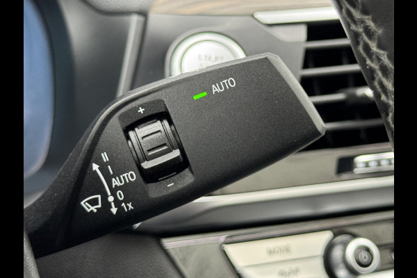 BMW X4 xDrive30i High Executive M Sport Pakket Automaat / Navigatie Professional / Panoramadak / Head-Up Display / Driving Assistant Plus / Innovation Pakket / Leder / M Sportremsysteem / Adaptief Onderstel / 20 Inch