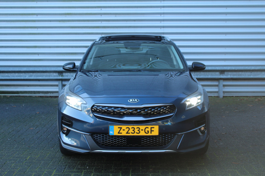 Kia Xceed 1.6 GDi 141pk PHEV ExecutiveLine DCT6 Panoramadak Clima Cruise Navi Camera 18"LMV Leder Afn. Trekhaak