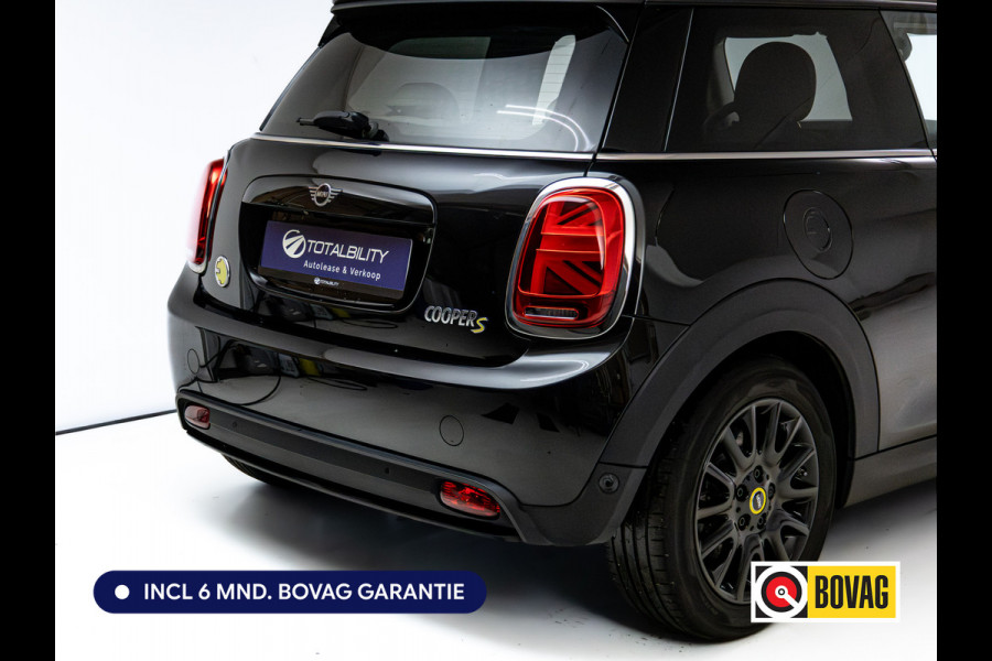 MINI Mini Electric Classic 33 kWh | Leer | Camera | Stoelverwarming | Navigatie | Cruise | Sfeerverlichting | Apple Carplay / Android auto, Licht- en regensensor