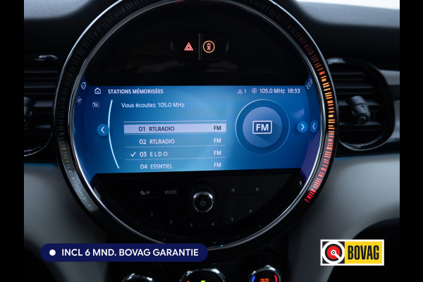 MINI Mini Electric Classic 33 kWh | Leer | Camera | Stoelverwarming | Navigatie | Cruise | Sfeerverlichting | Apple Carplay / Android auto, Licht- en regensensor