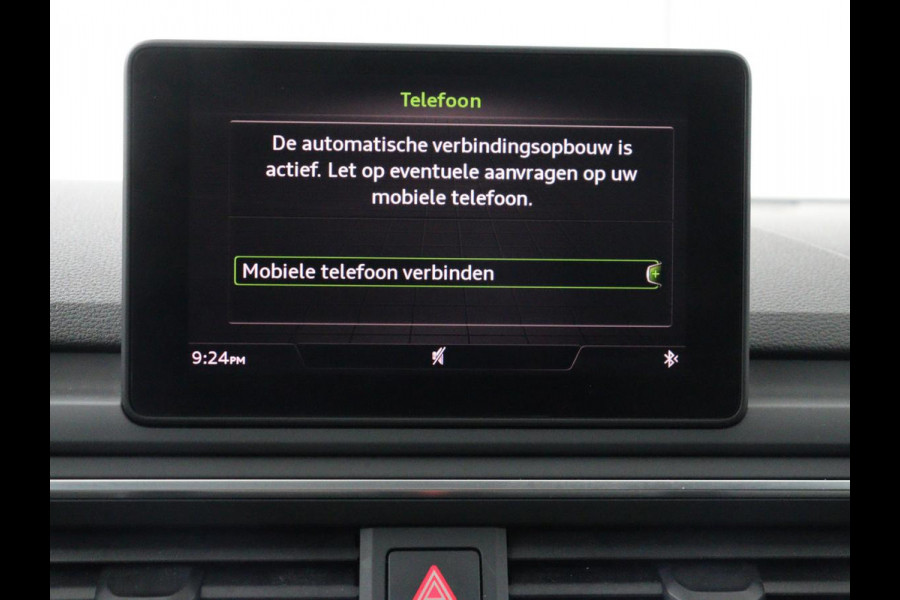 Audi A4 35 TFSI Design | Carplay | 20 inch | Bi-Xenon | Cruise control | Climate control | Audi Sound | Parkeerhulp | Getint glas
