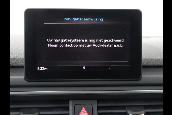 Audi A4 35 TFSI Design | Carplay | 20 inch | Bi-Xenon | Cruise control | Climate control | Audi Sound | Parkeerhulp | Getint glas