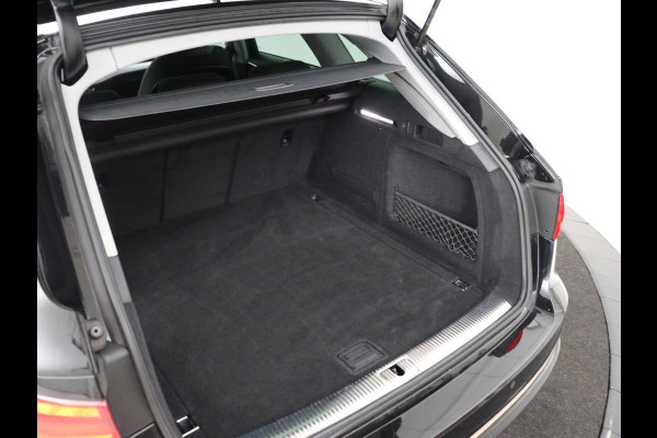 Audi A4 35 TFSI Design | Carplay | 20 inch | Bi-Xenon | Cruise control | Climate control | Audi Sound | Parkeerhulp | Getint glas