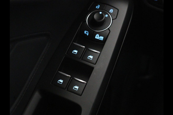 Ford Focus 1.0 EcoBoost Hybrid ST Line X | Stoelverwarming | Adaptive cruise | Carplay | Navigatie | Camera | Keyless | Parkeerhulp | Digital Cockpit
