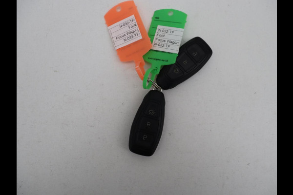 Ford Focus 1.0 EcoBoost Hybrid ST Line X | Stoelverwarming | Adaptive cruise | Carplay | Navigatie | Camera | Keyless | Parkeerhulp | Digital Cockpit