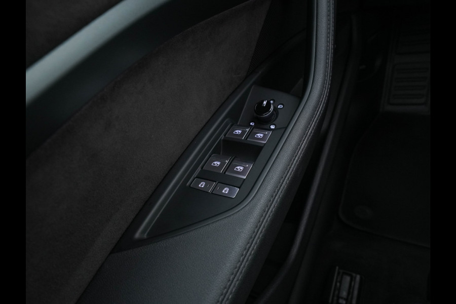 Audi e-tron 55 quattro Business edition Plus 95 kWh (3-Fase-11 kW) {SOH-88%} (INCL-BTW) *HEATPUMP | PANO | LEATHER | ADAPTIVE-CRUISE | FULL-LED | DIGI-COCKPIT | KEYLESS | MEMORY-PACK | CAMERA | NAVI-FULLMAP | SHIFTPADDLES | DAB+ | COMFORTSEATS | 20''ALU*