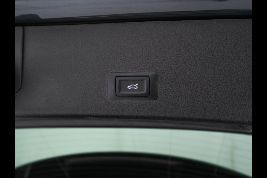 Audi e-tron 55 quattro Business edition Plus 95 kWh (3-Fase-11 kW) {SOH-88%} (INCL-BTW) *HEATPUMP | PANO | LEATHER | ADAPTIVE-CRUISE | FULL-LED | DIGI-COCKPIT | KEYLESS | MEMORY-PACK | CAMERA | NAVI-FULLMAP | SHIFTPADDLES | DAB+ | COMFORTSEATS | 20''ALU*