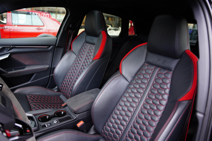 Audi A3 Sportback 2.5 TFSI RS 3 Quattro Panorama | SONOS 3D | Magnetic Ride