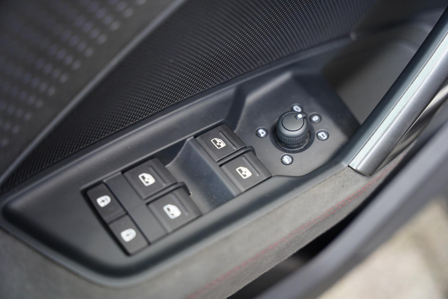 Audi A3 Sportback 2.5 TFSI RS 3 Quattro Panorama | SONOS 3D | Magnetic Ride