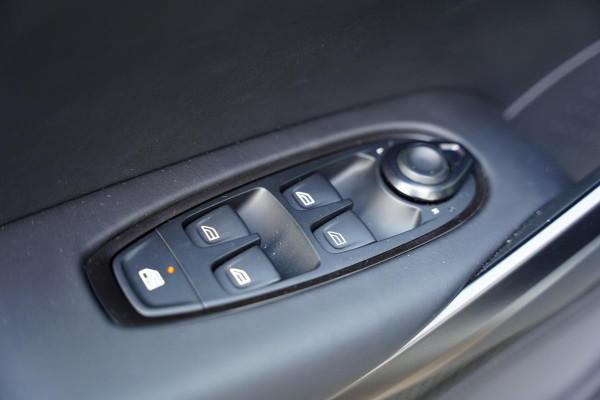 Aston Martin Dbx 4.0 V8 707 GERESERVEERD