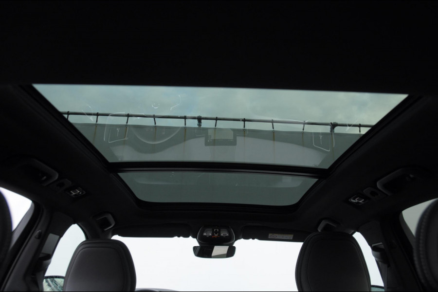 Volvo XC60 T8 455PK Automaat AWD Ultra Black Edition / Luchtvering / stoelmassage - en ventilatie / Adaptieve cruise control / Harman Kardon / BLIS / Panoramadak / Apple carplay / Parkeersensoren met 360 camera / Elektrisch bedienbare achterklep / Elektrisch verstelbare voorstoelen met geheugen / Stoel en stuurwielverwarming / 21” velgen / Getinte ramen vanaf de B-stijl